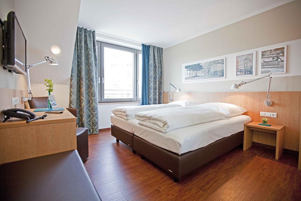 Sebcity Hotel Ellwangen Oda fotoğraf
